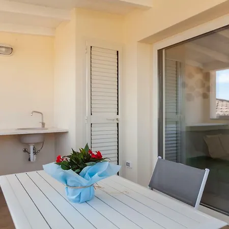Aria Di Vacanza - Azalee Apartman Olbia